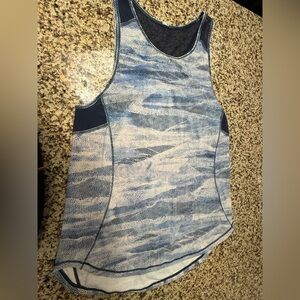 lululemon athletica Blue and White Short Sleeve Tee